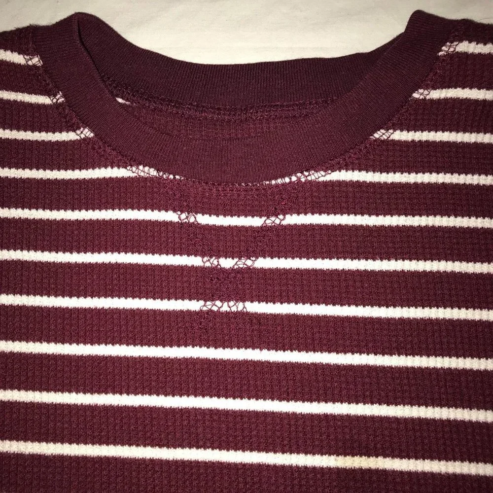 Boys Maroon striped waffle size 10/12 EXCELLENT cond.
